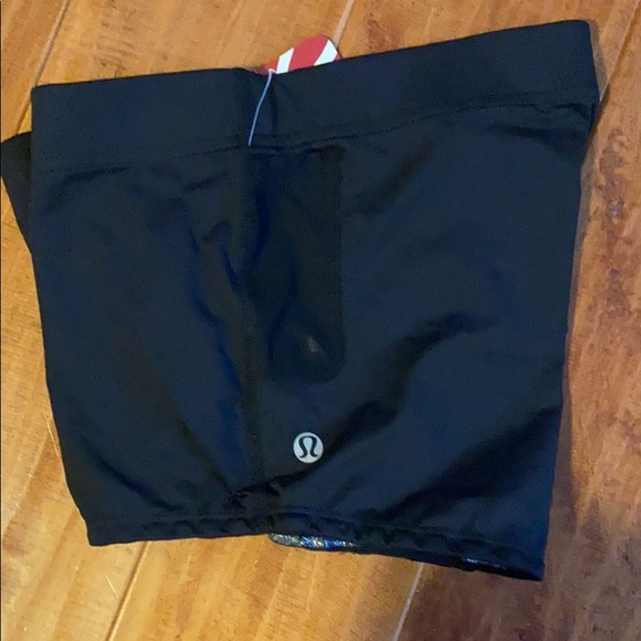 Lululemon Run: Dash Short NWT - Picture 7 of 7